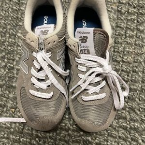 NWT new balance tennis shoes.